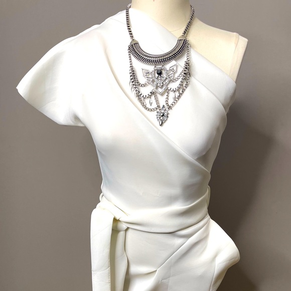 One Shoulder Polyester Bodycon Dress with belt - Picture 10 of 12